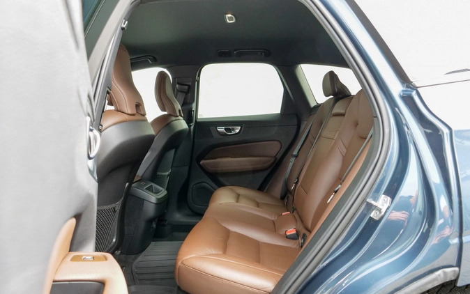 Volvo XC 60 cena 164900 przebieg: 118820, rok produkcji 2020 z Barcin małe 529